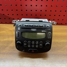 Autoradio CD MP3 - Hyundai i10 I jusqu'à 2010 - livré sans code 96100-0X2304X *