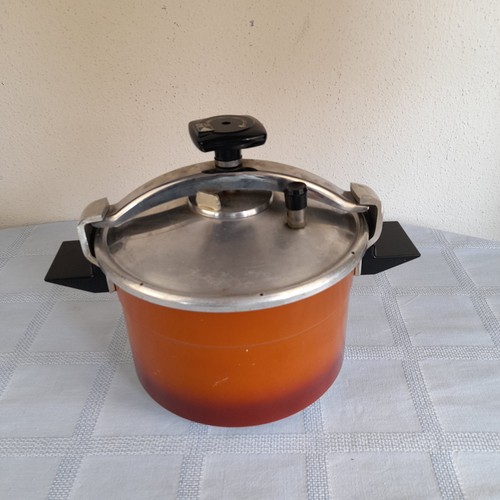 Ancienne cocotte minute - ancienne, seb