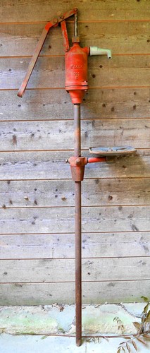 Ancienne pompe huile essence - ancienne,