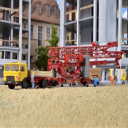 Camion man avec grue - camion,