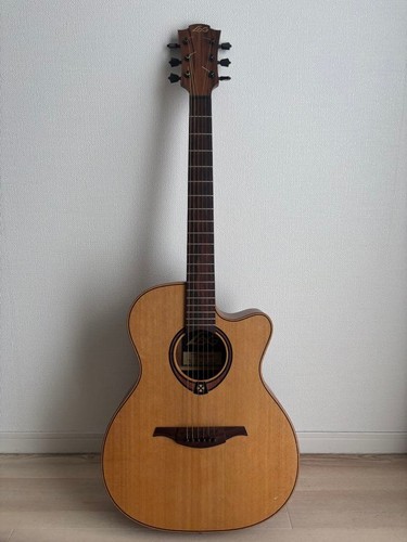 Lag tramontane acoustic guitar - lag,