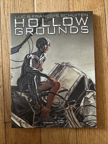 The hollow grounds - by, &