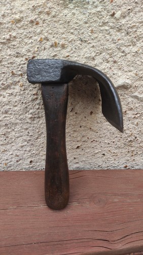 Ancien herminette sabotier