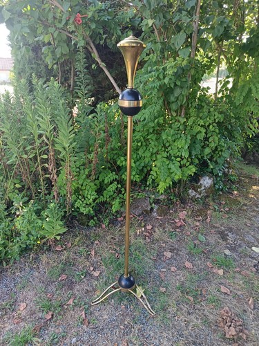 Lampadaire tripode style art