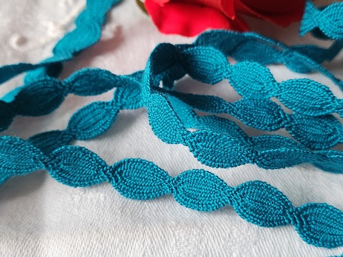 Dentelle galon vintage bleu