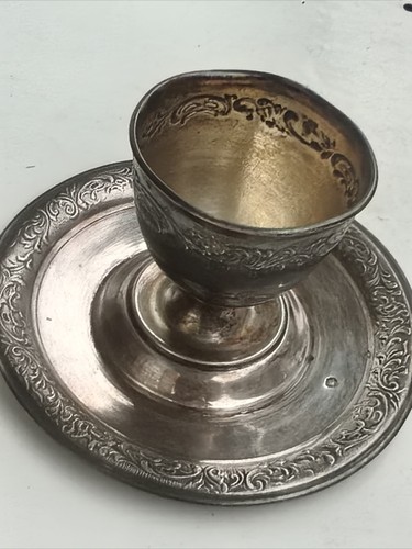 Ancien coquetier soucoupe - ancien,