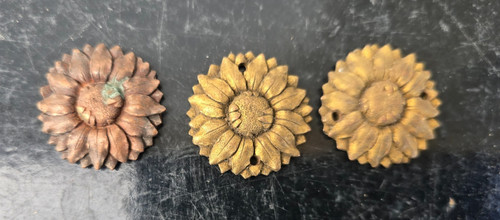 Bronze rosaces cache - 3, clous