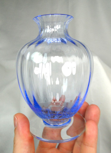 Tres joli vase bleu cristal - tres,