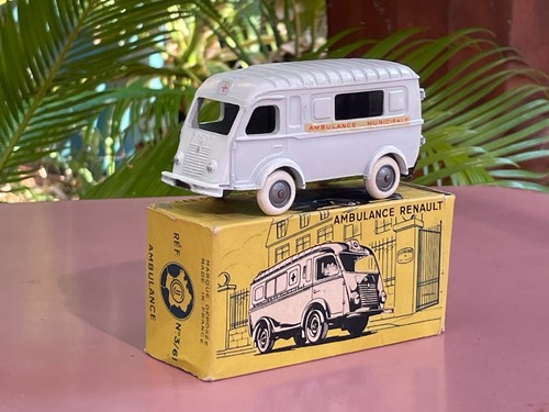 Cij renault ambulance - cij,