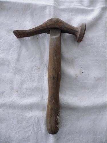 Tres ancien marteau - ancien,