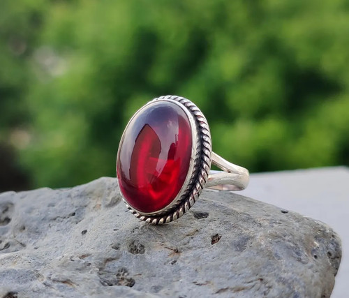 Bague rubis cabochon rouge