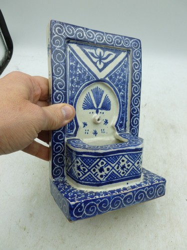 Jolie fontaine poterie - jolie,