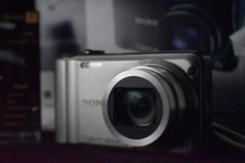 [US Duty Paid] Sony Cyber-shot DSC-HX5V Gold Compact Digital Camera Japan 6983