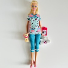 Barbie “I Can Be Pet Vet” Doll Veterinarian Doctor Careers Dog Chihuahua Animals