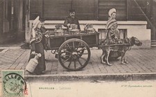 CPA BELGIQUE BRUXELLES Laitieres  (Attelage voiture a Chiens)
