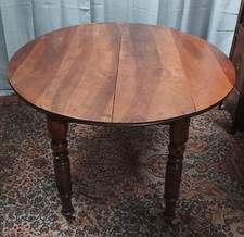 Table Louis Philippe en noyer