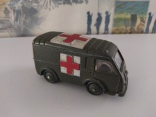 AMBULANCE MILITAIRE. DINKY