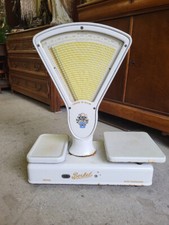 GROSSE BALANCE DE COMMERCE