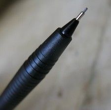 BEAU STYLO PORTE-MINES LAMY EN