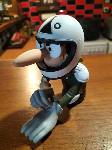 Figurine resine joe - joe, bar