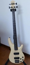 Guitare basse électrique