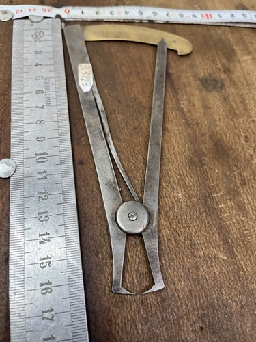 Outil ancien compas compass - outil,