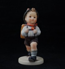 Goebel Hummel "School Boy" Boy With Backpack #82/0 Figurine