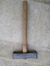 Marteau de tailleur de pierre