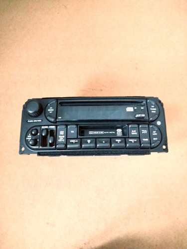 Radio cassette d usine - &, d'usine