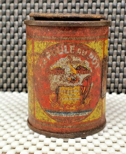 Old advertising box poule - la,