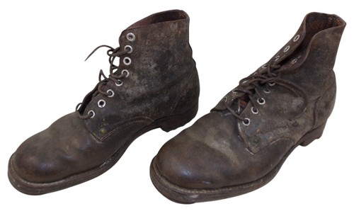 Paire brodequins modèle 45 - de,