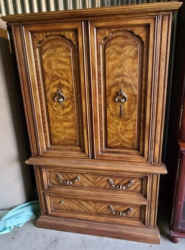 Vintage full size armoire - size, –