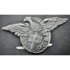 Frise de chapeau de police