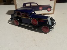 Voiture Jouet tôle  Avec