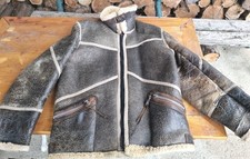 Manteau en cuir et forure