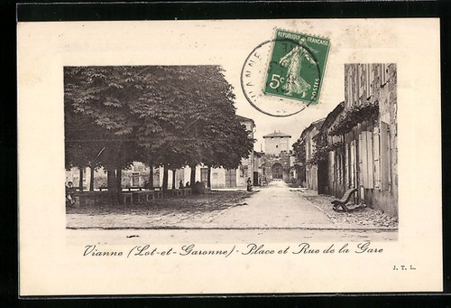 Cpa vianne place rue de - place,