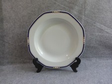 plat octogonal en porcelaine bavaria,winterling,service "rosiqu"