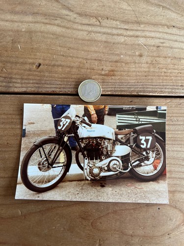 Photo ancienne moto - ancienne,