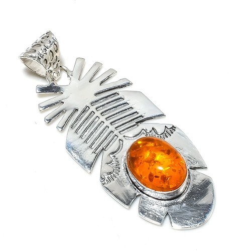 Pendentif main pierre - pendentif,