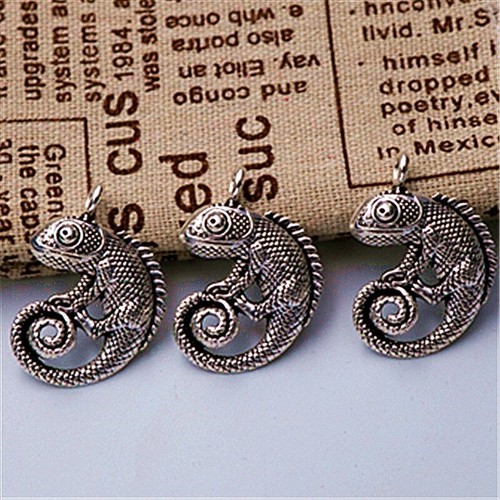 Pendentif ethnique caméléon