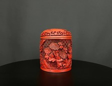 Boîte chinoise en laque rouge cinabre