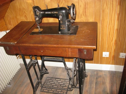 Ancienne machine coudre - ancienne, a