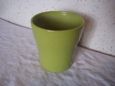 Cache pot vert 13 cm de diamètre par 13,2 cm de haut