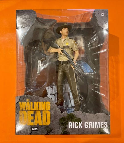 The walking dead statuette - walking, pvc