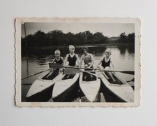 Enfants canoe barques rivière