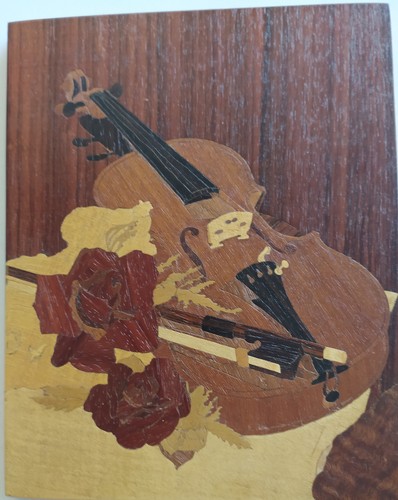 Marqueterie violon aux - au, et