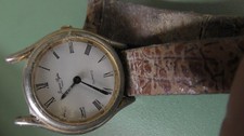 montre ancienne vintage dans