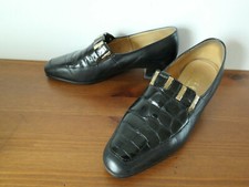 Chaussures en cuir noir verni