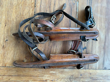 très anciens patins à glace hollandais J.NOCITGEDAGT  &Zn IJST