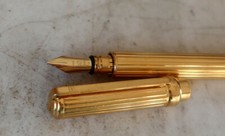MAGNIFIQUE STYLO PLUME S.T